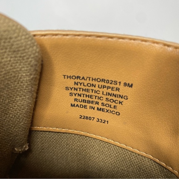 Steve Madden Thora Tan Chunky Lug Sole Lace Up Boot 9M - Picture 11 of 14